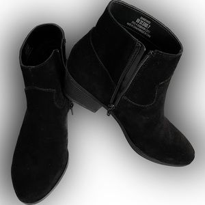 BRAND NEW!  Black micro suede short boots. Denver Hayes.